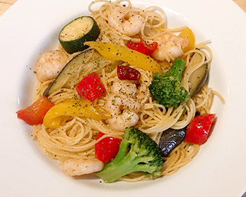 小エビとブロッコリーのペペロンチーノ